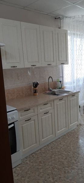 Кухня модульная Луксор серый-кремовый в Первоуральске - pervouralsk.mebel24.online | фото 2